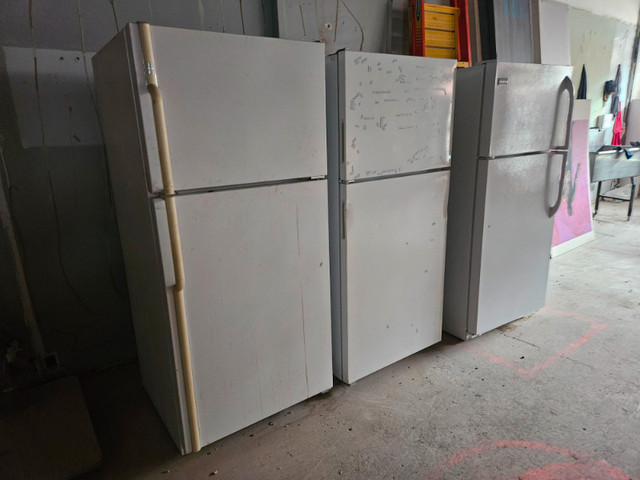 Appliances clearout (stoves + fridges) in Stoves, Ovens & Ranges in City of Toronto - Image 3