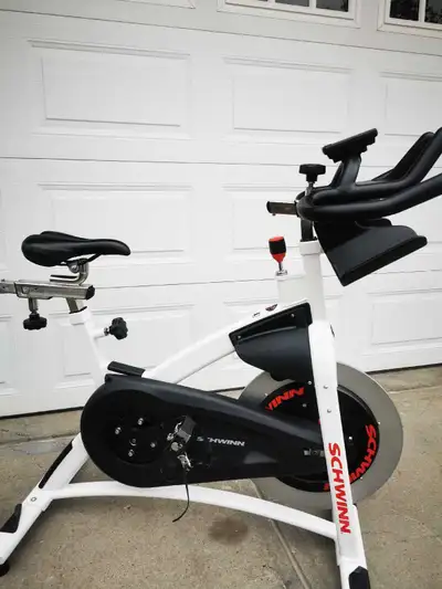 Aamazing studio spin bikes for the avid rider. Full magnetic brake, belt drive for quiet operation,...