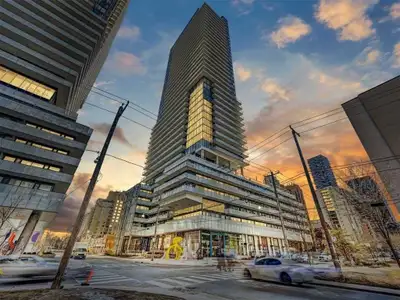 One Bedroom + Den - Yonge & Eglinton