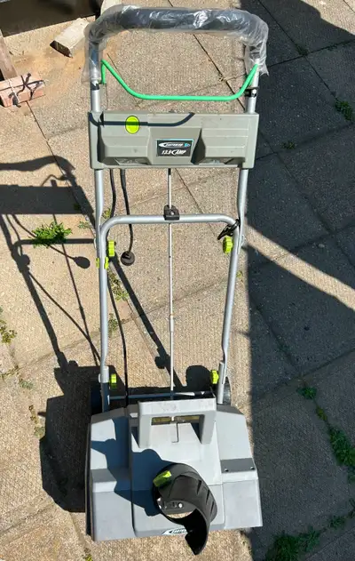 Souffleuse à neige électrique Earthwise 13.5 A (18"), View more