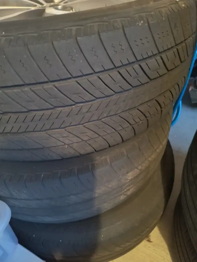 Three Hyundai 19 " rim/wheel 5*114.3 with tires in Other Parts & Accessories in Ottawa - Image 3