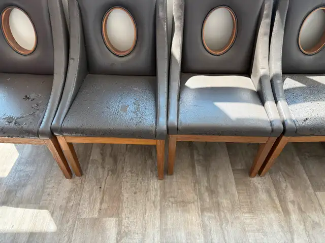 FREE Chairs 4 reception/dining chairs in Chairs & Recliners in Kingston - Image 3