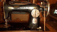 1924 Vintage Singer Treadle Sewing Machine