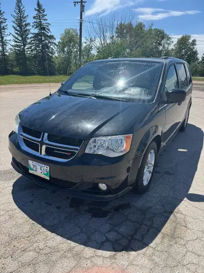 2020 Dodge Grand Caravan Premium Plus Package 133km Clean Title Saftied Selling on behalf of my dad...