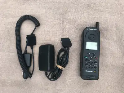 Qualcomm Globalstar GSP1600 Satellite Phone In used shape with some cosmetic wear. Model info label...
