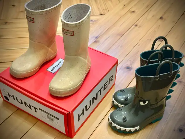 Toddler shoes + boots bundle  (UGG, Sorel, Stride Rite, Hunter) in Kids & Youth in Markham / York Region - Image 4