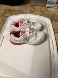 New balance ladies running shoes size 7
