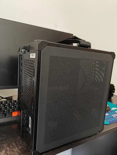 JONSBO C6-ITX Like New + 3 New Thermalright Fans + Fan Hub, View more