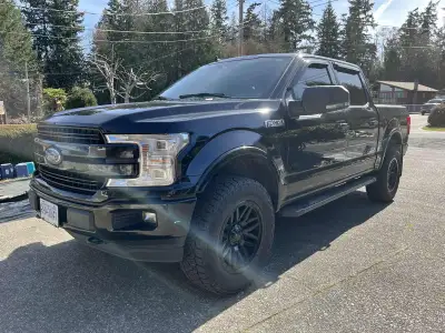 F-150 FX4 Lariat. Fully loaded and well maintained. Dealer installed 3 inch levelling kit, Spray in...