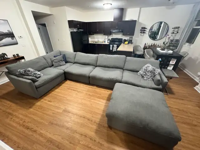 6 piece large feather sectional  in Couches & Futons in Kingston - Image 3