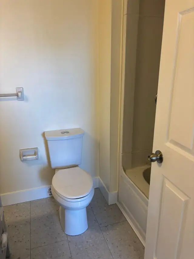 House for rent, 3 bedrooms, 2 1/2 bathrooms in Long Term Rentals in Charlottetown - Image 12