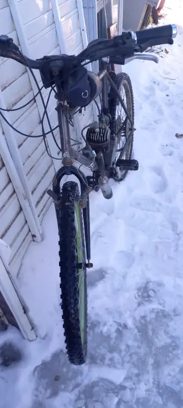 D I deliver! Vintage Moped Motorized Bicycle in Mountain in St. Albert - Image 3