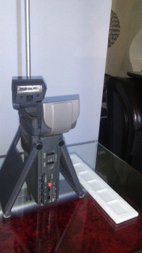 FUJiX FV7 Photo Video/ Slide Recorder & Viewer On  Television 