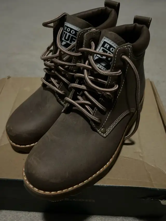 Women’s Roots Tuff Leather Boots Size 6 in Women's - Shoes in City of Toronto - Image 3