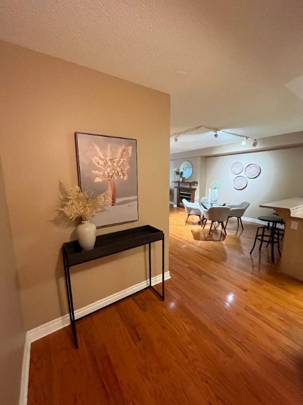 Sunset Cove, Beautiful 2 Bedroom 2 bath Waterfront, Collingwood Long