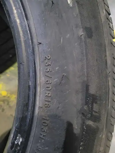 Used all sessions 235 60 r18 good condition only 2 tires