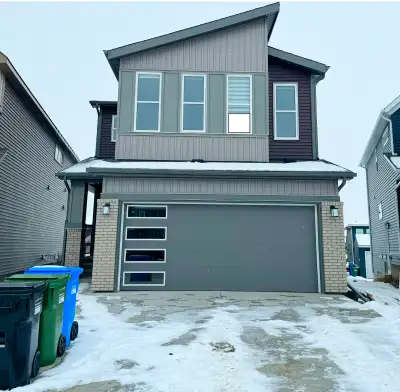 AVAILABLE: Brand New Master Bedroom ensuite with access to fully funished common areas. Available in...