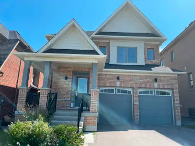 Ensuite 5 pieces bathroom in East Gwillimbury