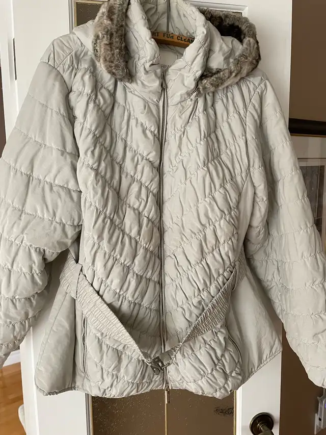 Spanner Winter Jacket  in Women's - Tops & Outerwear in Kitchener / Waterloo - Image 2