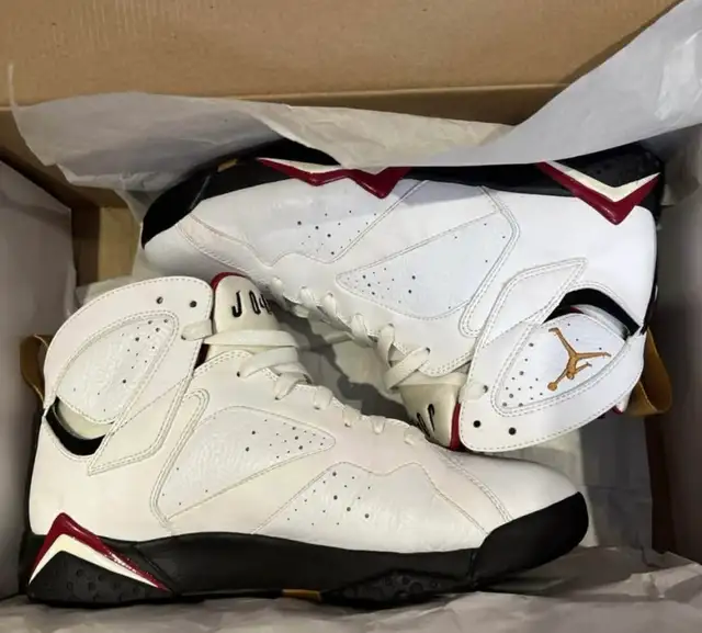 Nike Jordan 7 Retro 10US in Men's Shoes in City of Toronto - Image 5