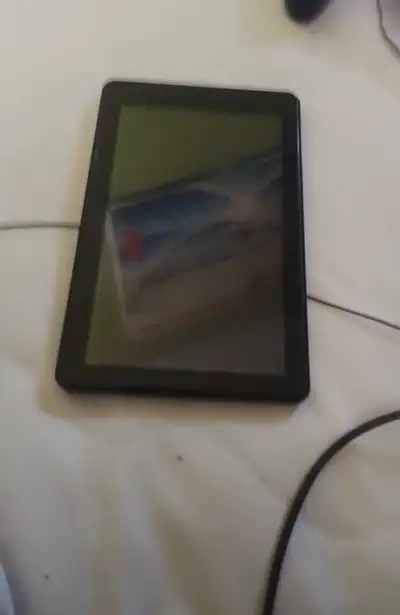 Just selling this tablet as it isn't being used anymore. Preferably within walking distance of my ad...