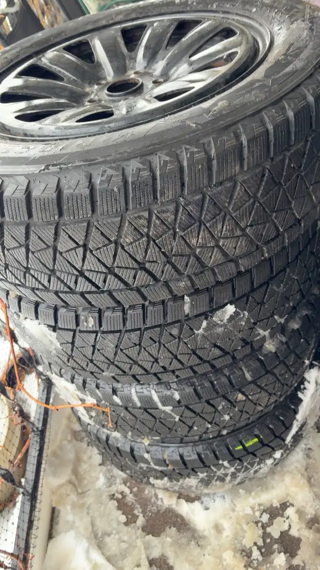 225/60R17 Winter Tires in Tires & Rims in Oshawa / Durham Region - Image 5