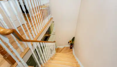Room for Rent in a spacious townhouse in Mississauga, View more