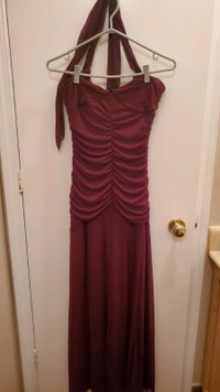 Burgundy prom/bridesmaid dress (medium)