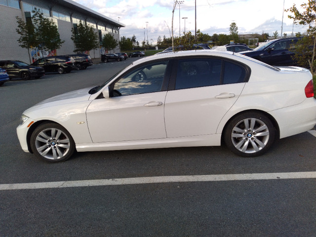 BMW Fully loaded, Sunroof.  EXCELLENT PRICE in Cars & Trucks in City of Halifax - Image 2