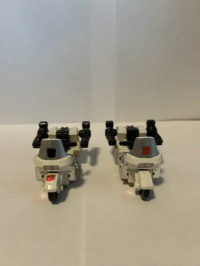 Transformers G1 Groove, both come with left and right cannons, missing pistols. Groove #1, metal che...