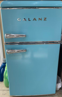 Galanz Mini fridge Mint Condition