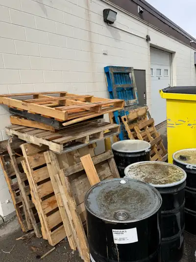 Free wood pallets at back of 6560 2 street SE. Take as many as you want. Please don’t take the metal...
