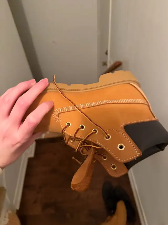 timberlands  in Men's Shoes in Oakville / Halton Region - Image 6