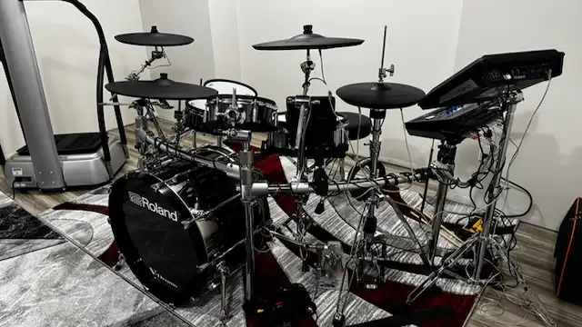 Roland TD50KV V-Drums in Drums & Percussion in Markham / York Region - Image 3