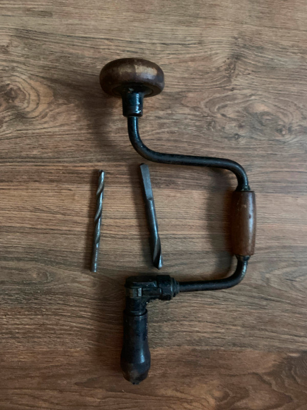 Vintage Millers Falls Ratcheting Hand Drill in Hand Tools in London