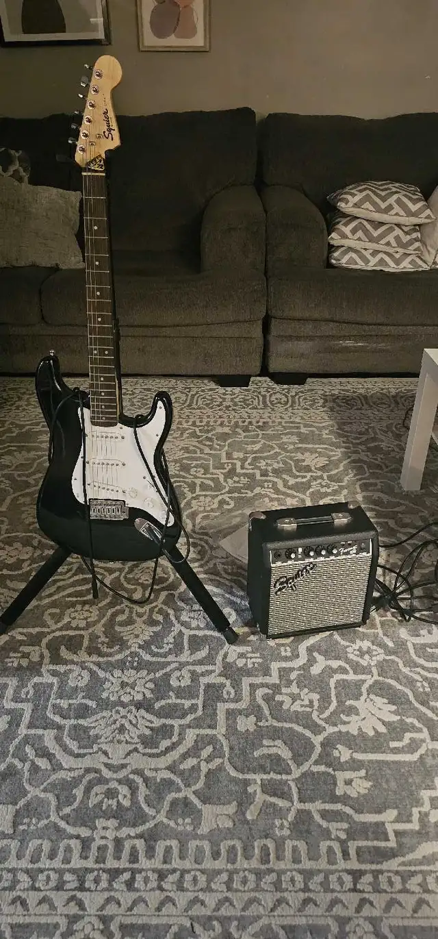 Fender Stratocaster and Squire Amp in Guitars in Hamilton - Image 2