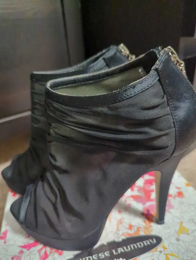 Chinese Laundry Women Black High Heels Size 6 in Women's - Shoes in Calgary - Image 6