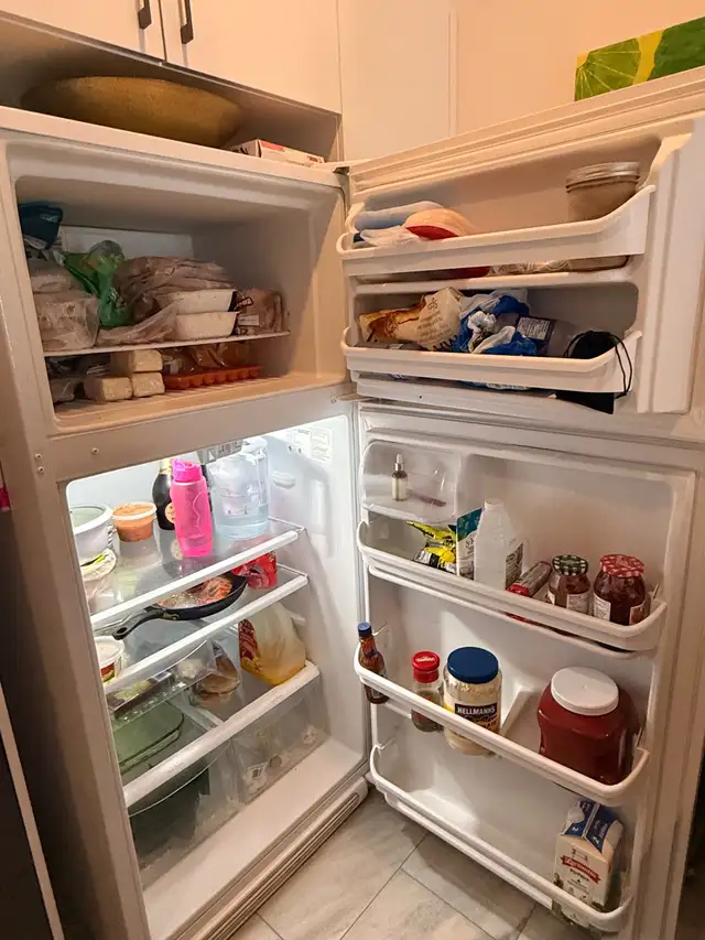 Frigidaire Fridge in Refrigerators in Sherbrooke - Image 5