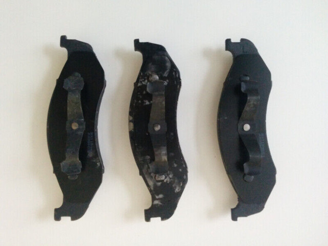 NEUF - 3 Plaquettes de freins avant pour Jeep Cherokee 2000 in Other Parts & Accessories in Sherbrooke - Image 3