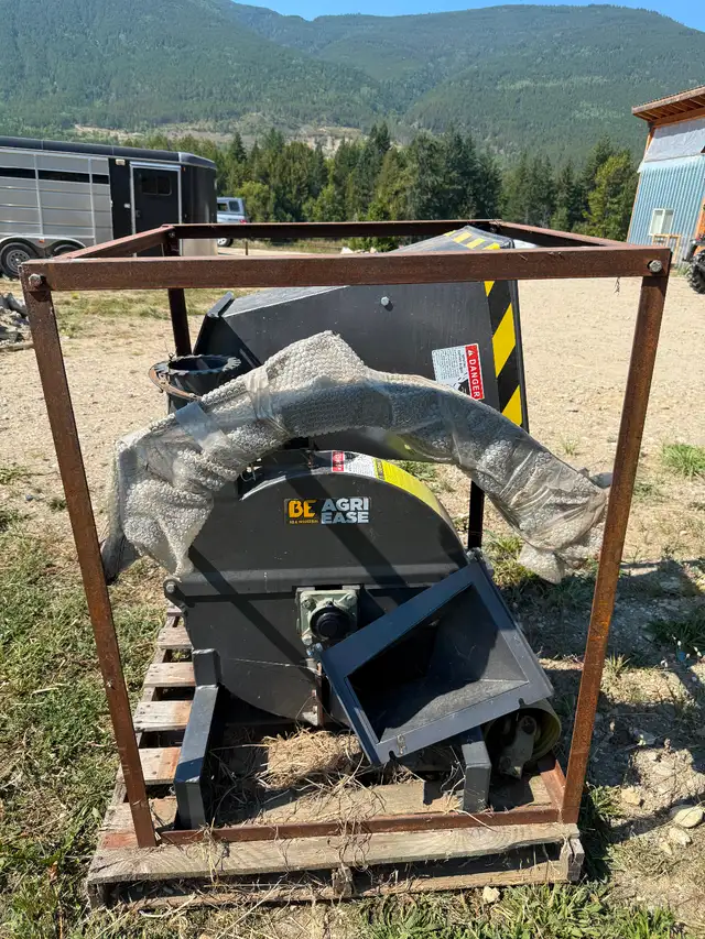 4” PTO Wood chipper in Outdoor Tools & Storage in Kamloops - Image 2