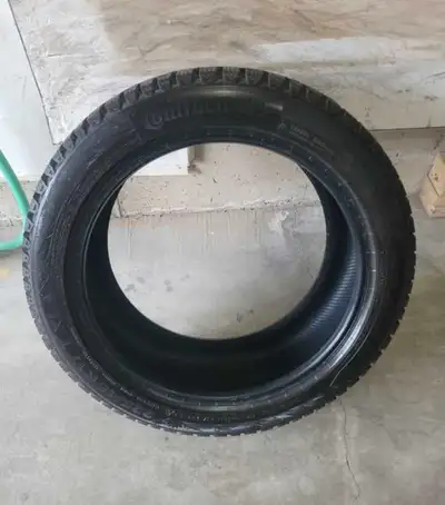 1 Continental Ice Contact ETRM Tire for Sale. **225/45/R17** Great Condition. (10/32") 85% Tread Rem...