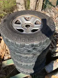 265/75R16 Jeep Wrangler rims and tires