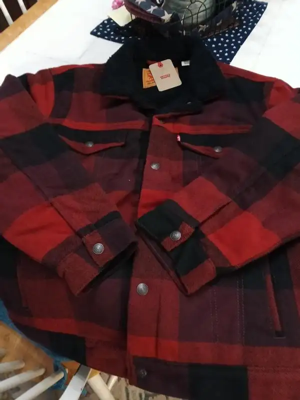 Relaxed Fit Sherpa Plaid Trucker Jacket - in Men's in City of Toronto - Image 3
