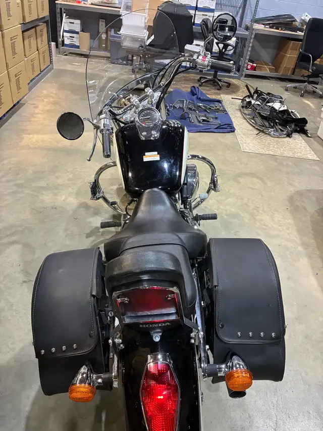 2008 Honda Shadow 750cc with only 5'000 KM in Street, Cruisers & Choppers in Edmonton - Image 8