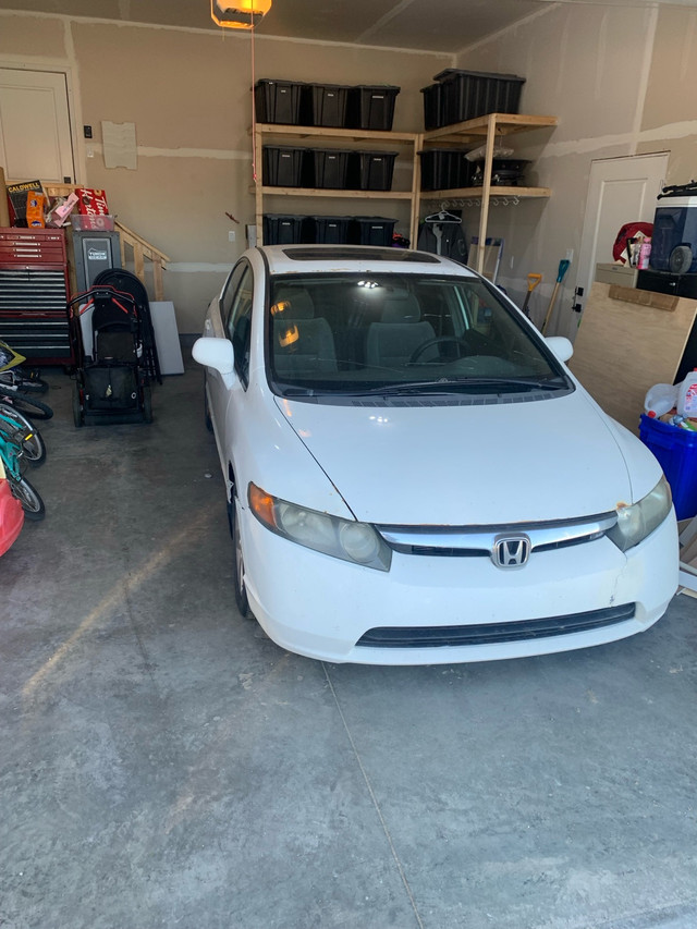 2007 Honda civic in Cars & Trucks in Lethbridge - Image 2