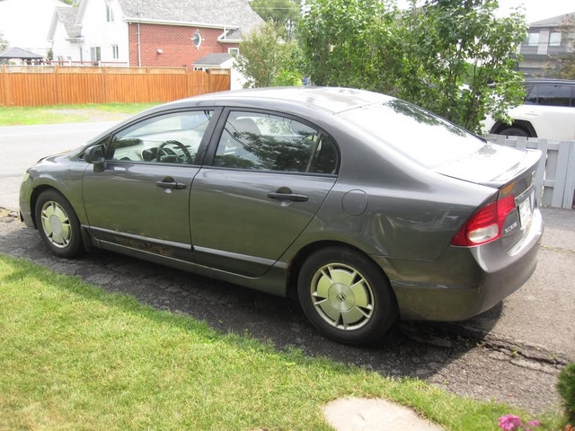 2011 HONDA CIVIC - MANUAL AS-IS 193400KM - NEW STARTER & MUFFLER — photo 4