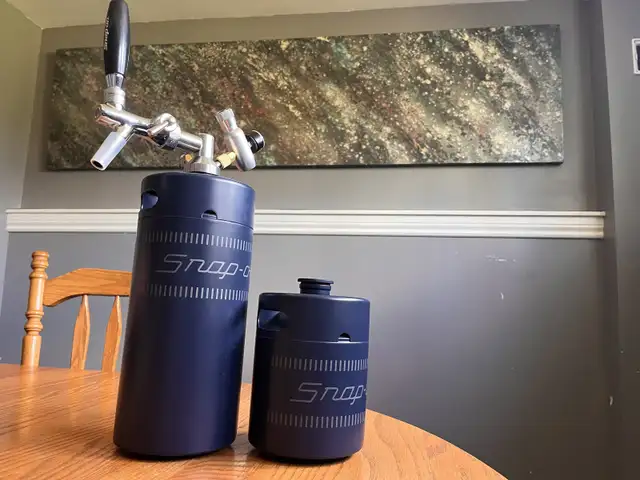 Snap On Growler Keg Set - Power Blue in Hand Tools in Kawartha Lakes - Image 3