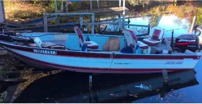 Get ready for your next fishing adventure with this 16-foot Monark Classic 1600 T, a reliable alumin...