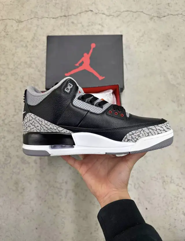Jordan 3 Retro Black Cement  in Men's Shoes in City of Toronto - Image 2