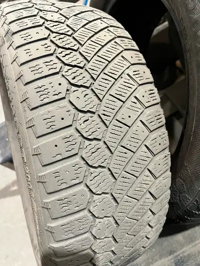 Dunno much about them came off my daughters Mazda 3 Cash only no holds Located in Leduc